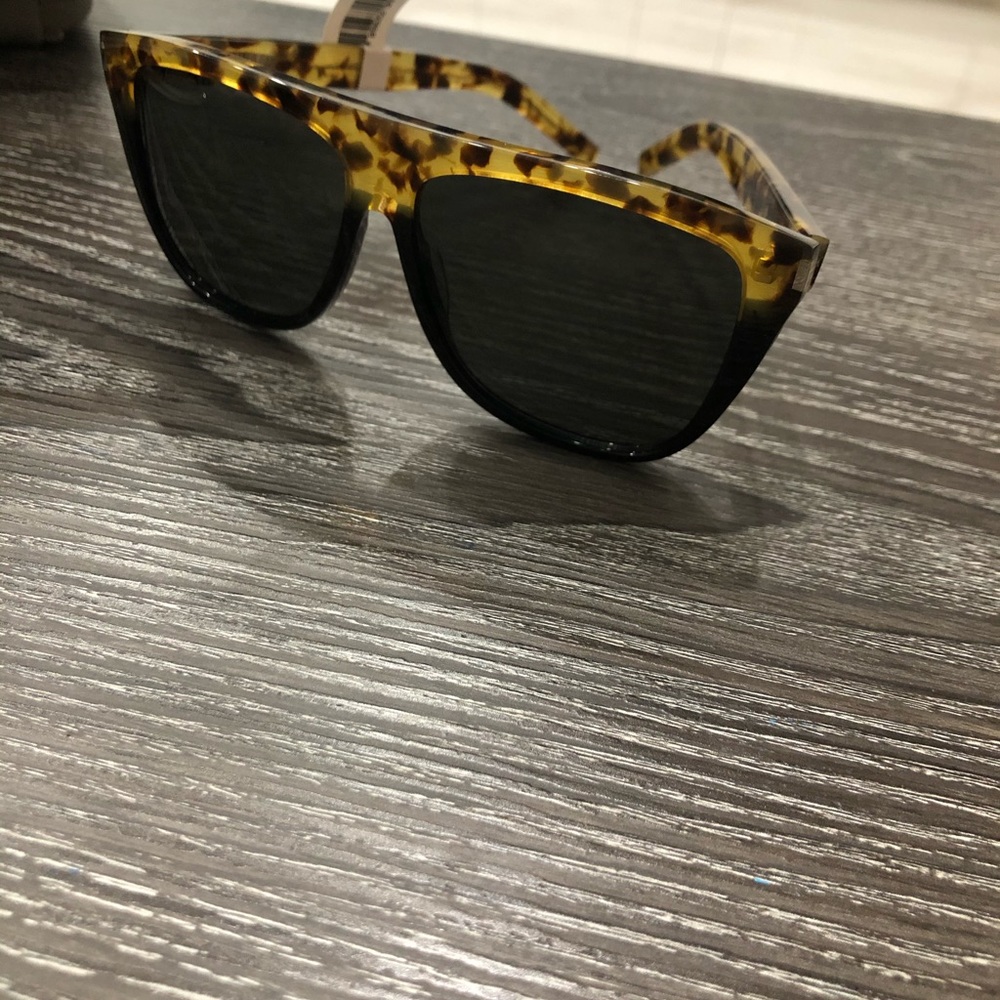 Sant Laurent Sunglasses new with tag no box